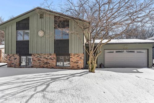 2287 Brooks Ave, Red Wing, MN, 55066-3902 | Card Image