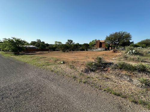 130 E Willow Dr, Granite Shoals, TX, 78654-2933 | Card Image
