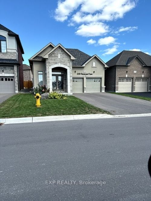 249 Fleetwood Dr, Oshawa, ON, L1K3E8 | Card Image