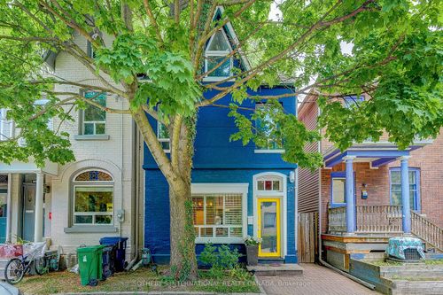 22 Cummings St, Toronto, ON, M4M1M8 | Card Image