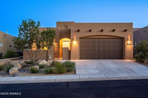 8161 Willow Bloom Cir, Las Cruces, NM, 88007-8816 | Card Image