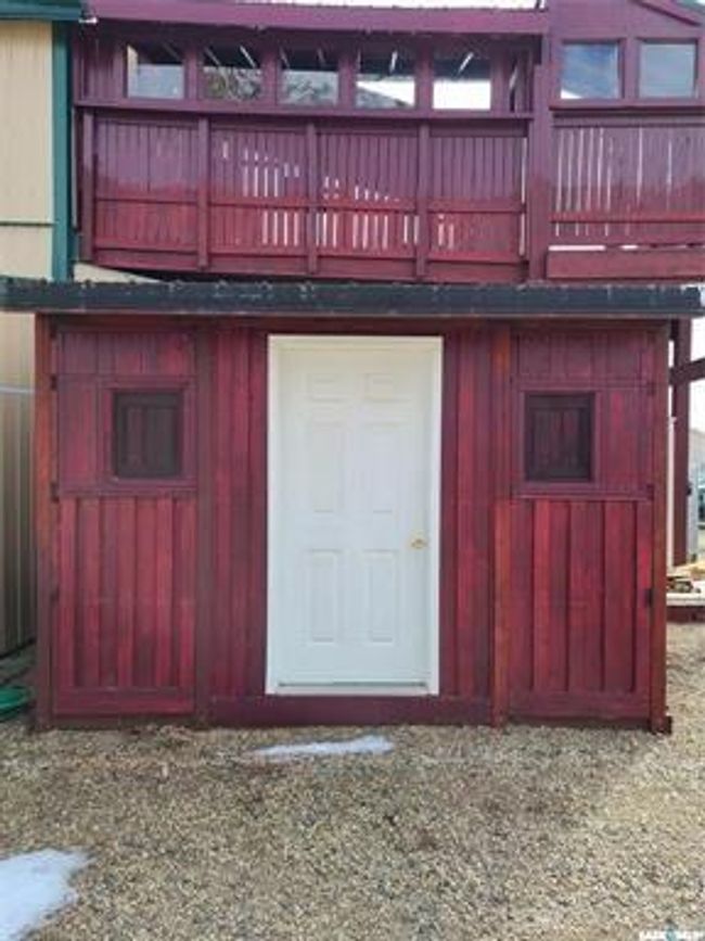View of outdoor structure | Image 6