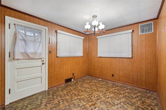DINING AREA 10x10 | Image 13