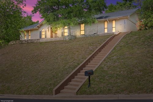 1033 Wedgewood Dr, Woodway, TX, 76712-3722 | Card Image