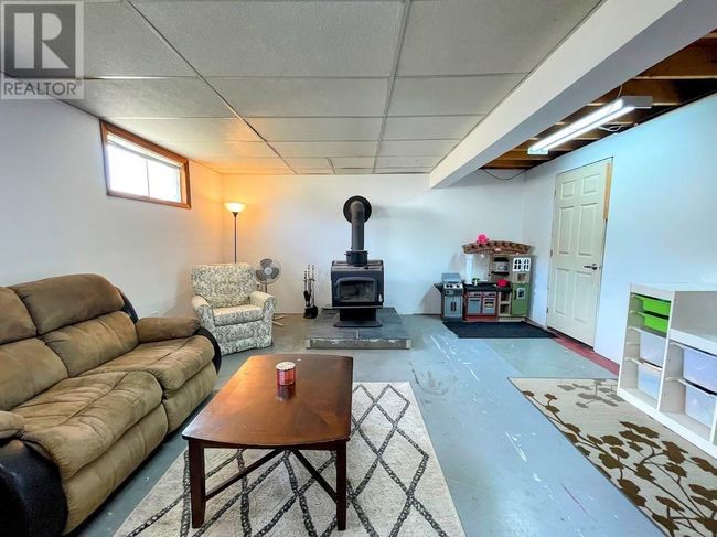 52 Matachewan Rd, Home with 4 bedrooms, 1 bathrooms and null parking in Manitouwadge ON | Image 23