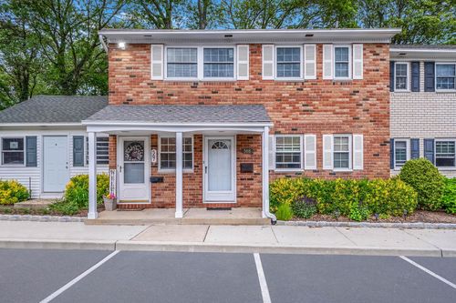 568-568 Village Dr, Smithtown, NY, 11788-3224 | Card Image