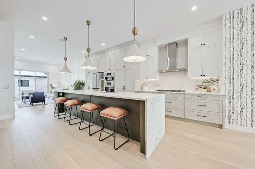 1728 19 Ave Nw, Calgary, AB, T2M1B3 | Card Image