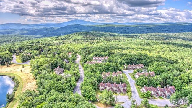4F - 34 Sugar Brook Rd, Condo with 3 bedrooms, 3 bathrooms and null parking in Peru VT | Image 33