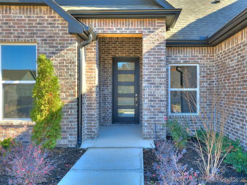 3011 S 6th Pl, Broken Arrow, OK, 74012-3025 | Card Image