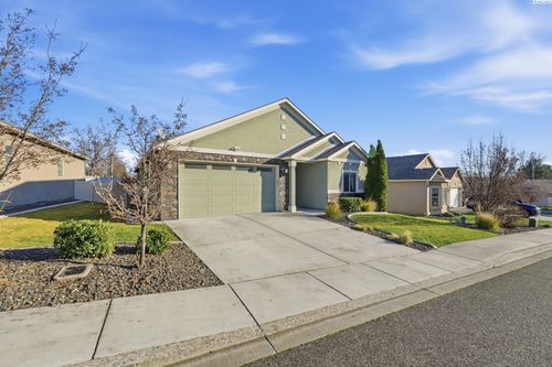 2624 Eaglewatch Loop, Richland, WA, 99354-2304 | Card Image