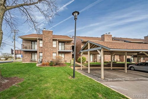 b-2303 Kratky Rd, Saint Louis, MO, 63114-1783 | Card Image