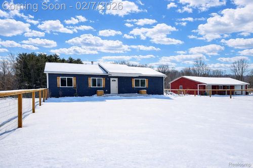 2193 Hummer Lake Rd, Ortonville, MI, 48462-9447 | Card Image