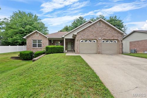 815 Pecan Ln, Jackson, MO, 63755-1140 | Card Image