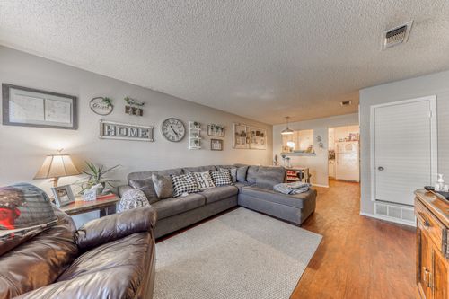 apt-a-1108 Lynn St, Weatherford, TX, 76086-5676 | Card Image