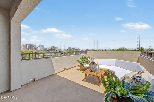 1104 S Montezuma Avenue, Phoenix, AZ, 85003 | Card Image