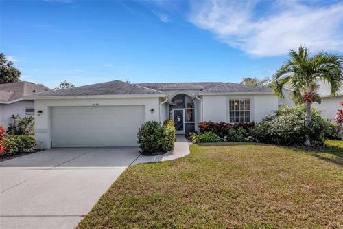 8976 Whitemarsh Ave, Sarasota, FL, 34238-3332 | Card Image