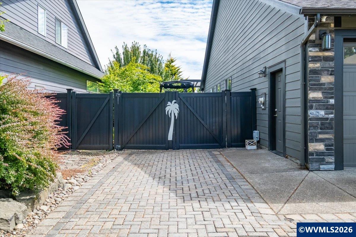 Residential in Albany 4