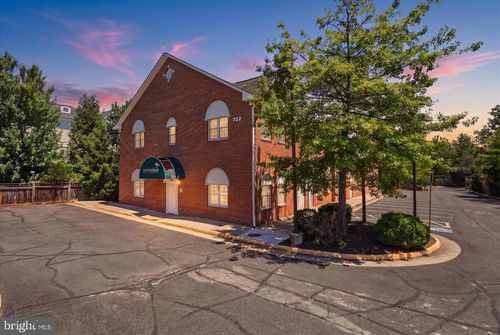 722 Grant St, Herndon, VA, 20170-4532 | Card Image