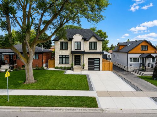 46 Golfdown Dr, Etobicoke, ON, M9W2H7 | Card Image