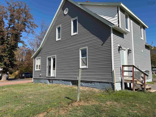 30 Queen St, Pugwash, NS, B0K1L0 | Card Image