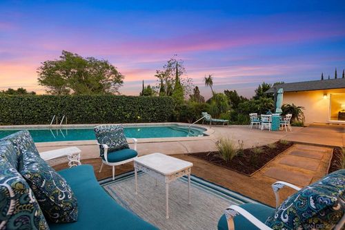 1920 Bernardo Ave, Escondido, CA, 92025-5940 | Card Image