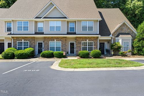 3802 Wayfarer Dr, Greensboro, NC, 27410-8543 | Card Image