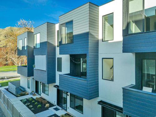 3-351 W 800 N, Salt Lake City, UT, 84103-1002 | Card Image