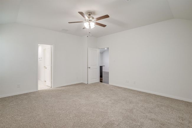 5716 High Plains Trl, House other with 5 bedrooms, 3 bathrooms and null parking in Joshua TX | Image 16