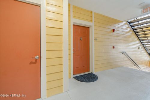8210-260 Old Village Center Cir, St Augustine, FL, 32084-5840 | Card Image