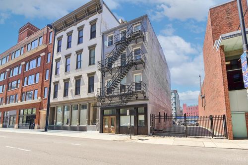 817 Broadway St, Cincinnati, OH, 45202 | Card Image