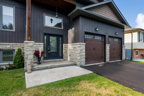 1088 Belle Aire Beach Rd, Bell Ewart, ON, L0L1C0 | Card Image