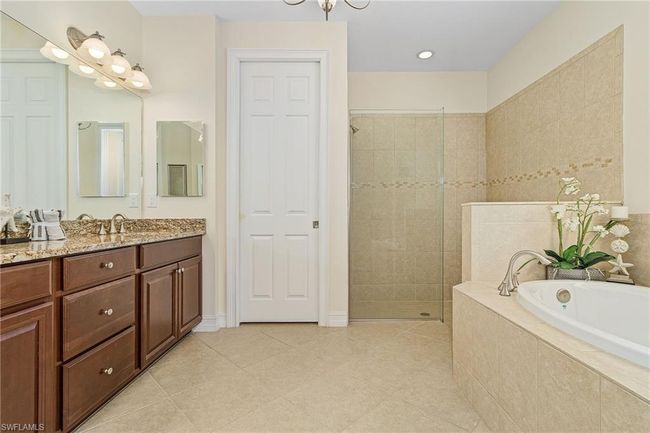 Spa like primary ensuite. | Image 11
