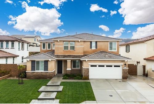 11411 W Serrano Sq, Yucaipa, CA, 92399-6888 | Card Image