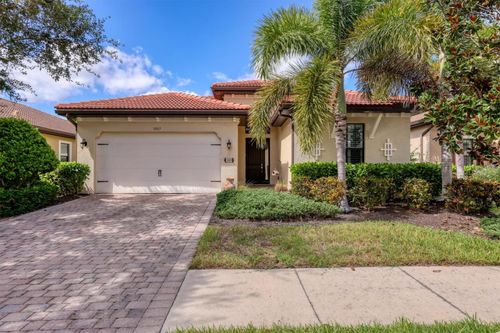 1069 Bluffwood Dr, Nokomis, FL, 34275-3830 | Card Image