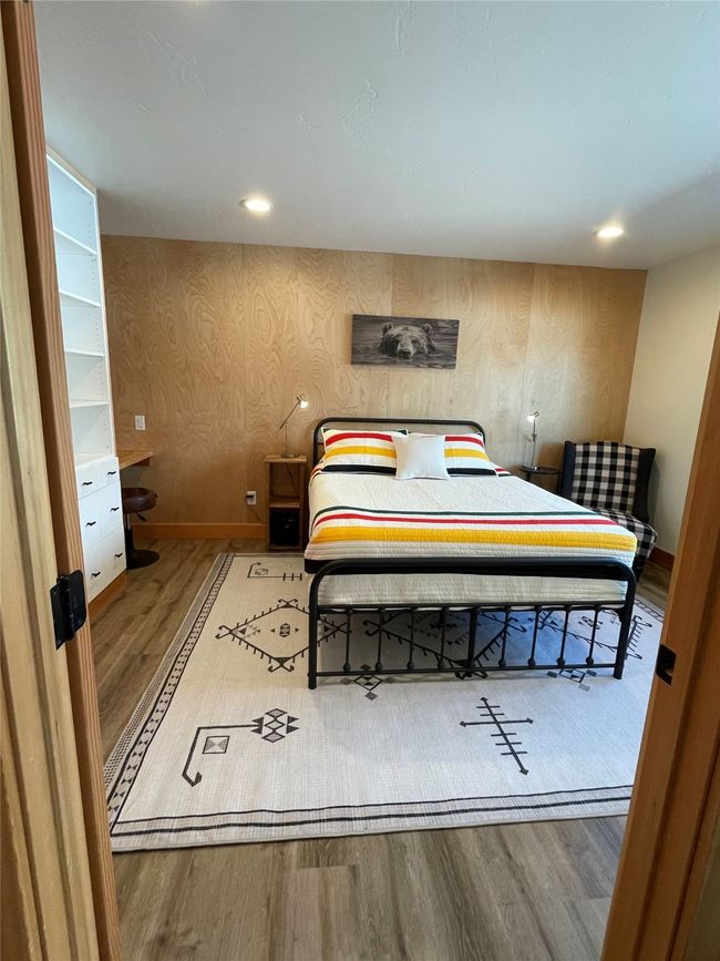 North Shop Apartment Bedroom | Image 32