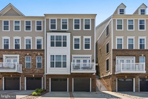 42189 Shorecrest Ter, Stone Ridge, VA, 20105-5700 | Card Image
