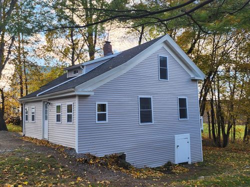 105 S Alpine Street, Oakland, ME, 04963 | Card Image