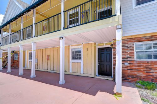 1505-200 Country Club Dr, LARGO, FL, 33771-2287 | Card Image