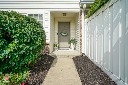 unit-103-11475 Clay Ct, Fishers, IN, 46037-7586 | Card Image