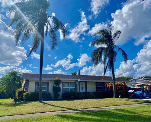 425 Palo Alto Dr, Palm Springs, FL, 33461-1517 | Card Image