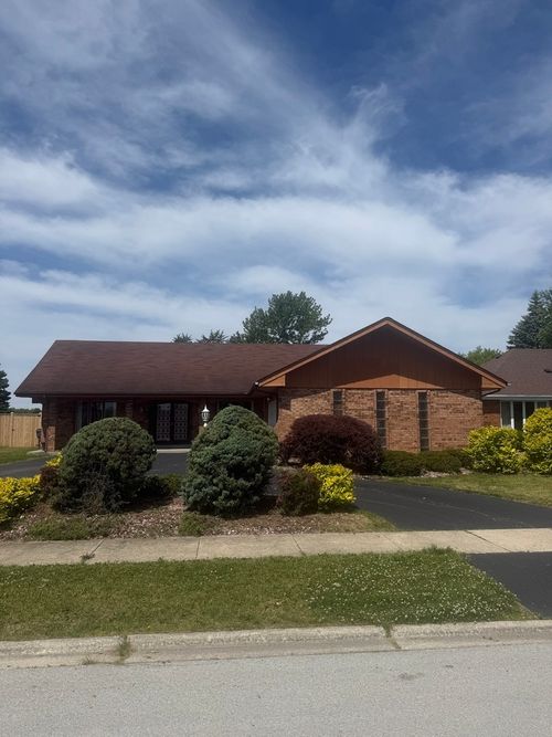 16752 Luella Ave, South Holland, IL, 60473-2619 | Card Image