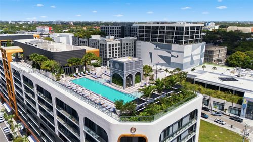 317-2700 Nw 2nd Ave, Miami, FL, 33127-4669 | Card Image