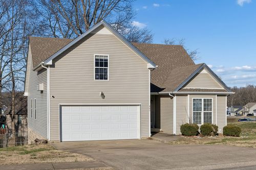 405 Zurich Ct, Clarksville, TN, 37040-8686 | Card Image
