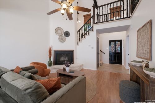 b3-11303 Vance Jackson Rd, San Antonio, TX, 78230-1801 | Card Image