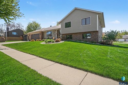 3301 E Marson Dr Drive, Sioux Falls, SD, 57103 | Card Image