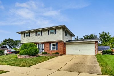 1101 N Brentwood Lane, House other with 4 bedrooms, 2 bathrooms and 2 parking in Mount Prospect IL | Image 3