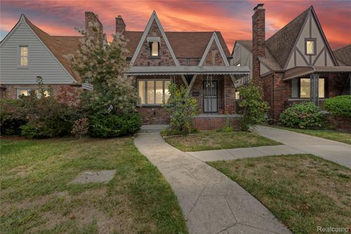18940 San Juan Dr, Detroit, MI, 48221-2176 | Card Image