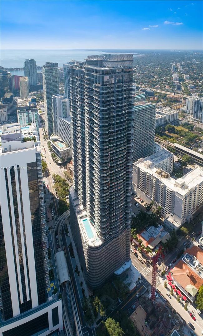 3103 - 1000 Brickell Plz, Condo with 1 bedrooms, 1 bathrooms and null parking in Miami FL | Image 31