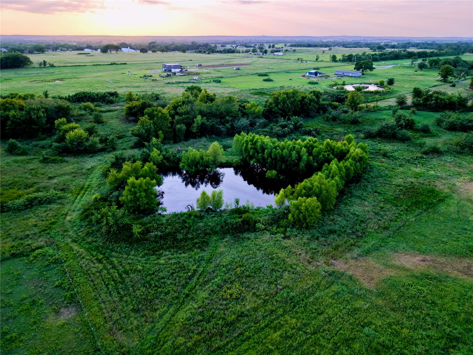 Land in Beggs 2