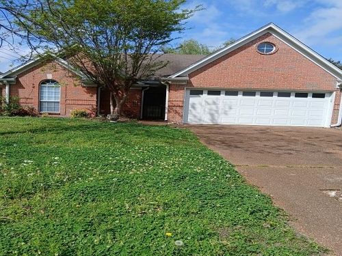1367 Charles Bryan Rd, Cordova, TN, 38018-0200 | Card Image